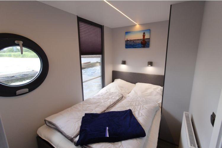 Hausboot Fjord Aries Mit Dachterrasse In Schleswig Hotel Exterior foto
