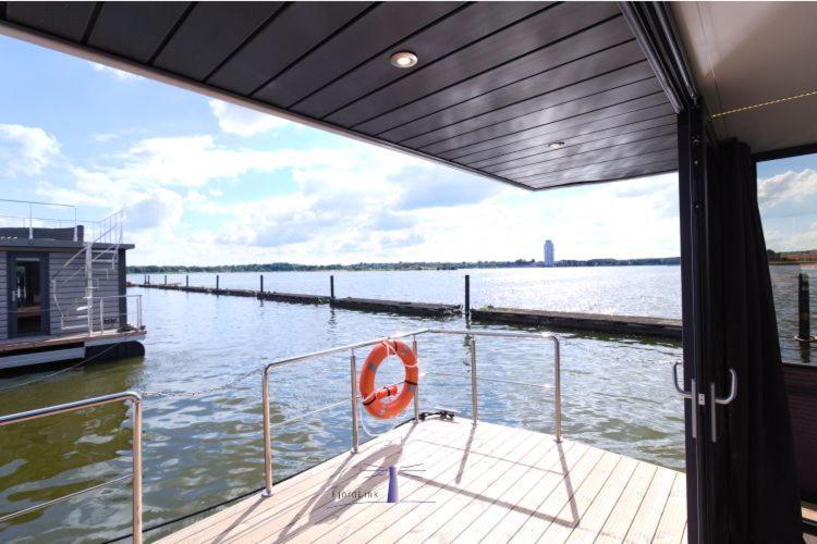 Hausboot Fjord Aries Mit Dachterrasse In Schleswig Hotel Exterior foto